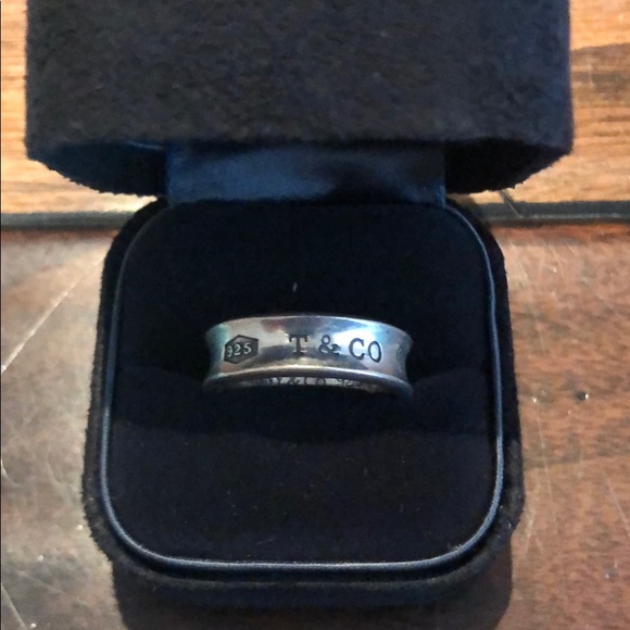 Men’s Tiffany & Co Ring - Picture 2 of 6